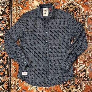 A Fish Named Fred Blue Feather Pattern Dress Shirt / Button Up | Men’s Size M
